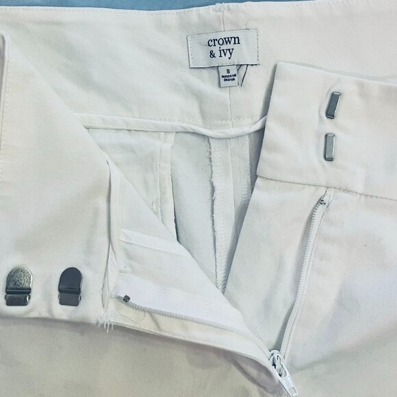 Crown & Ivy White Floral Embroidered Shorts- Women's Size 8 - Picture 7 of 9